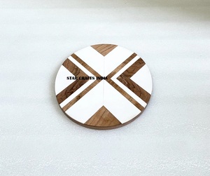 Support à gâteau en bois de mangue et résine époxy de haute qualité et porte-gâteau en incrustation de résine blanche pour la décoration de la maison par STAR CRAFTS INDIA - Product Image 1