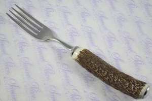 Fourchette en acier inoxydable de style minimaliste avec éclat argenté doux adaptée aux cuisines domestiques et aux tables à manger - Product Image 4