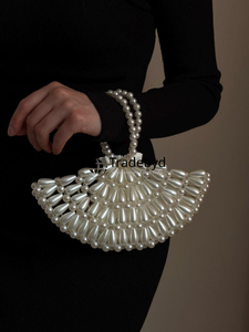 Sac à main élégant en perles faites à la main, avec des fleurs et une sangle en perles, pour femmes, mariages, fêtes, cadeaux, accessoire de mode boutique, Tradebyd - Product Image 2
