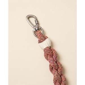 Nouvelle laisse pour chien artisanale Rose Ember, élégante et durable, avec un motif solide - Product Image 3