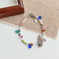 Ensemble collier et bracelet en perles de verre artisanales Boho Dopamine, bijoux colorés avec breloques papillon et feuille, cadeau pour femmes