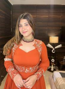 Salwar de Seda con Diseño de Cuello Estilo Cultural Punjabi, Manga Larga, Estampado, Largo hasta el Suelo, Ideal para Bodas, Fiestas y Eventos Especiales - Product Image 2