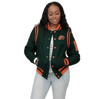 Veste universitaire Letterman verte et orange en laine personnalisée avec patchs en chenille et broderie Sororités Famu Varsity Jacket