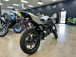 SUPER STOCK NOUVEAU Z e-1 ABS Moto sportive électrique entièrement électrique - Product Image 2