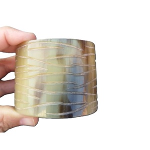 กำไลข้อมือเขาควายแบบพรีเมี่ยมสำหรับผู้หญิงเครื่องประดับชนเผ่ากำไลเขาวัวธรรมชาติขัดเงาสำหรับให้เป็นของขวัญ - Product Image 2