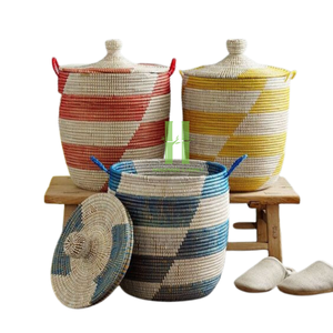 Lot de 3 grands paniers de rangement en jonc de mer tissés à la main avec couvercle Panier de rangement unique de l'usine vietnamienne directement - Product Image 2