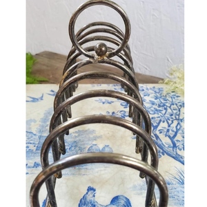 Grand porte-pain rétro vintage en métal argenté polyvalent et élégant pour la cuisine - Product Image 3