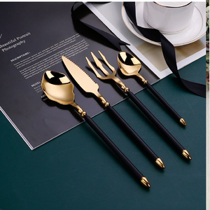 Cubiertos con mango de bambú dorado elegante con un acabado dorado delgado y pulido y un diseño elegante y minimalista de mango de bambú al por mayor - Product Image 4