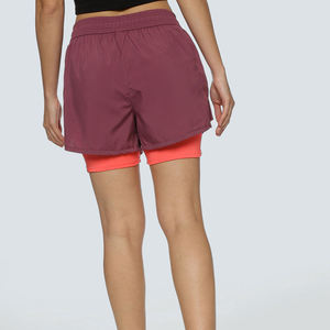 Pantalones cortos deportivos de entrenamiento de secado rápido transpirables de doble capa 2 en 1 para mujer personalizados, pantalones cortos deportivos básicos informales sexis para correr - Product Image 4