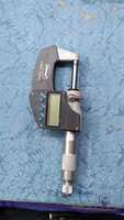 Micrometer (SCREW GAUGE) This Precision Micrometer Is Made of Nickel Plated Brass with a Ratchet Top and an Accurately Machine