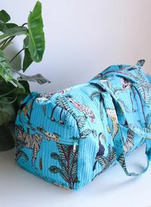 Turquoise Safari Print Weekender Bag Boho Quilted Overnight Duffle Bag Sport Style avec Haute Qualité Grande Capacité Durable - Product Image 2