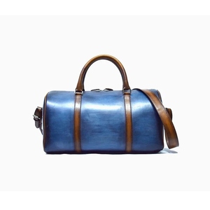 Adventurer Sac de sport en cuir véritable avec design robuste grande capacité pour le camping, la randonnée et les escapades de week-end - Product Image 2