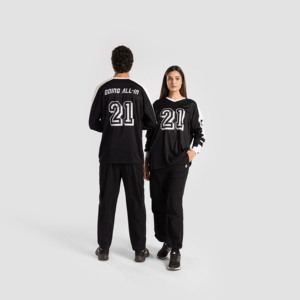 เสื้อฟุตบอลแขนยาวคุณภาพสูง ผลิตจากโพลีเอสเตอร์ ขนาด XL ระบายอากาศได้ดี พร้อมลายพิมพ์ซับลิเมชั่นหมายเลข - Product Image 1