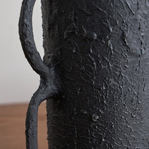 Vase blanc rond à double poignée latérale pour un décor élégant avec un long affichage d'événement parfait pour les mariages et le style de la maison - Product Image 5