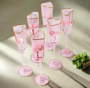 Flûtes en forme de cœur de rose de designer avec bordure dorée |   Verres à pied de luxe en plastique/acrylique |   Verres à Toast Haut de Gamme - Product Image 2