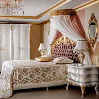 Ensemble de chambre à coucher de luxe en bois massif Maryam Mahogany, lit souple européen avec hauteur réglable, sculpture à la main et finition dorée