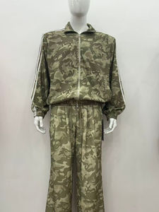 Ensemble unisexe vintage en tricot respirant à capuche, style streetwear, effet usé, en polyester/coton, avec logo brodé, design 2-en-1 - Product Image 4