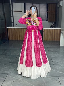 Último diseñador puro rayón algodón Badhani impreso espejo trabajo Lehenga Choli por FabZone - Product Image 4