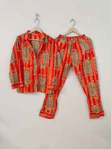 Conjunto de Pijama de Verano para Mujer, Estampado de Tigre y Floral, Cuello en V, Manga Larga, 100% Algodón, Elegante e Informal - Product Image 6