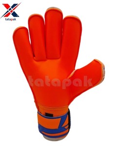 High Quality Customized Leather Outdoor Goalkeeper Gloves Unisex Adult Waterproof Adjustable Wrist <b>Strap</b> Custom Logo and Design - Product Image 4