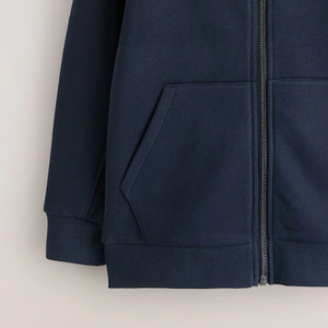 ออกแบบโลโก้ตามสั่ง เสื้อฮู้ดดี้เด็กผู้ชาย ดีไซน์ทันสมัยสำหรับใส่ในฤดูหนาว ชุดลำลอง แขนยาว สีพื้น บริการออกแบบแบบ OEM - Product Image 3