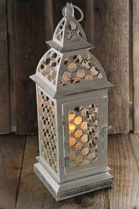 Lanterne en métal décorative antique parfaite pour les cérémonies traditionnelles, les occasions familiales somptueuses et les événements religieux - Product Image 2