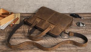 กระเป๋าหนังสะพายข้างสำหรับใส่แล็ปท็อปขนาด 13.3 นิ้ว รุ่น Crazy Horse  แบบวินเทจ  พร้อมสลักชื่อเป็นของขวัญ รุ่น LPG-0002 - Product Image 2