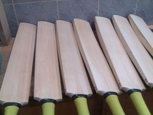 Batte de cricket Power Blade Conception de logo personnalisé Batte de cricket de qualité internationale - Product Image 5