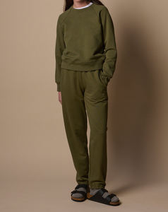 Conjunto Deportivo Personalizado para Mujer, Pantalón Deportivo Color Oliva, Ropa Casual, Colección de Invierno, Sudadera, Conjunto Deportivo para Chica, Corte Regular - Product Image 1