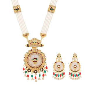 Ensemble collier élégant plaqué or avec un design complexe idéal pour les bijoux de mariée et les célébrations festives - Product Image 4