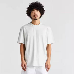 เสื้อยืดผู้ชายแขนสั้นสไตล์วินเทจ คุณภาพพรีเมียม ผ้าฝ้าย 100% รับสกรีนโลโก้ ทรงโอเวอร์ไซส์ เนื้อผ้าหนา ใส่สบาย สไตล์สตรีท สีพื้น - Product Image 4