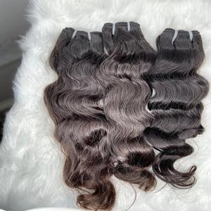 Proveedor de templo Virgen sin procesar Paquetes rectos rizados que tejen extensiones de cabello humano alineadas con cutícula de templo indio - Product Image 1