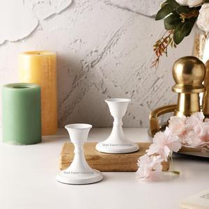 เชิงเทียนโลหะสำหรับตกแต่งโต๊ะสีขาวสำหรับตกแต่งบ้านและคริสต์มาส - Product Image 1