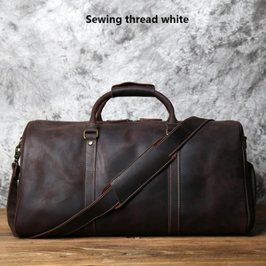 Sac polochon de voyage pour femmes en cuir véritable à la mode pendant la nuit avec fermeture à glissière de style comprenant un compartiment à chaussures - Product Image 2