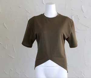 Camiseta corta para mujer de uso diario Estilo de moda Casual Fit OEM Fábrica de impresión personalizada - Product Image 2