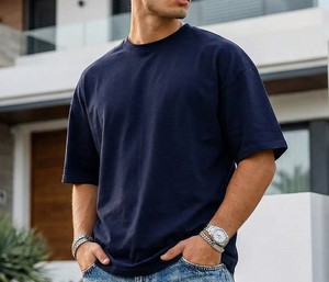 T-shirt Homme Oversize Mode Urbaine Couleur Unie Tricot Épais Pull Style High Street Coupe Ample Vêtements Homme Fabrication Usine - Product Image 6
