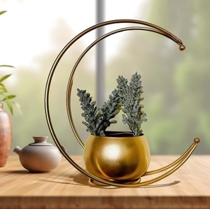 Jarrón moderno con forma de luna con maceta a juego en un diseño elegante perfecto para la decoración contemporánea del hogar y la exhibición floral artística - Product Image 4