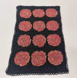 Chemin de table et sets de table en jacquard perlé tissé brodé argenté, couleur personnalisable, pour fêtes et dîners - Product Image 1