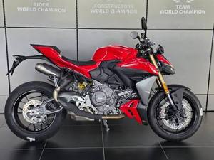 มอเตอร์ไซค์สตรีทไฟท์เตอร์ V2 955 ยูโร 5 955 ซีซี รุ่นปี 2024 มือสอง สไตล์เรโทร 850 ซีซี เครื่องยนต์สองสูบ ทรงสปอร์ต สำหรับการพักผ่อน คุณภาพเชื่อถือได้ แรงทรงพลัง - Product Image 2
