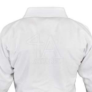 Uniforme de karaté souple personnalisé pour hommes offrant une gamme complète de mouvements pour l'entraînement d'arts martiaux - Product Image 2