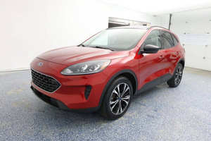 Voiture d'occasion de qualité et abordable, Ford Escape SE 2022, conduite à gauche - Product Image 3