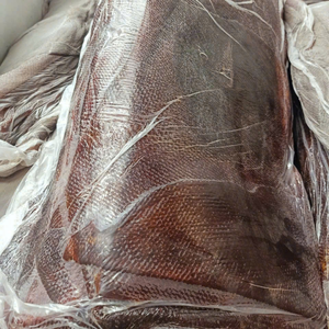 Caucho vietnamita RSS 5, hojas de caucho natural para mercados de exportación, hojas ahumadas acanaladas para cortar en la industria de procesamiento - Product Image 1