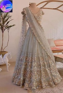 <span class=keywords><strong>Lehenga</strong></span> cô dâu với zari sequin nặng và thêu gương hoàn hảo cho tiệc cưới hoặc các sự kiện lễ hội đặc biệt - Product Image 2