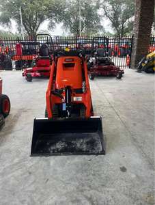 Kubota SCL 1000 EPA ผ่านการรับรอง CE รถลื่นไถลขนาดเล็กกระบอกไฮดรอลิก Eaton แกนมอเตอร์ปั๊มเกียร์ PLC ส่งฟรี - Product Image 2