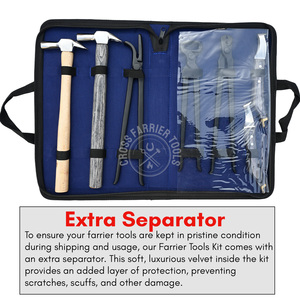 Nuevo Juego de Herramientas de Herrador Esenciales en Estuche de Rexina: Extractor de Clavos Negro, Alicates, Martillos para Herrar, Cuchillo para Cortar Lazos - Product Image 2