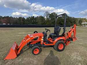 รถแทรกเตอร์คูโบต้า BX2680 ปี 2022 คุณภาพสูง อุปกรณ์การเกษตรขนาดกะทัดรัด พร้อมที่ตักด้านหน้า เครื่องยนต์ ปั๊มเกียร์ - Product Image 2