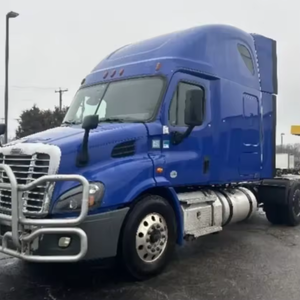 EASY OFFER 2020 Freightliners Cascadias 113 <b>Sleeper</b> Semi Truck 72 Integral <b>Sleeper</b> 450HP Automatic - Product Image 1