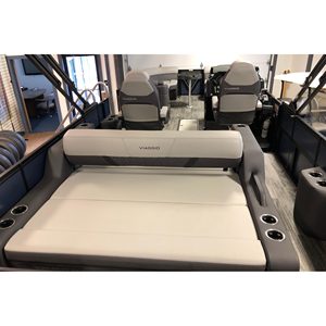 Bateau ponton de luxe Viaggio Z24S 2026 avec moteur hors-bord Mercury, largeur de 8,5 pieds - Product Image 4