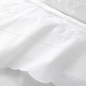 Wholesale Custom 100% Cotton Hemstitch Bedding Sets White Daisy Embroidered Duvet Cover and Pillowcases for Home Hotel Wedding - Product Image 4
