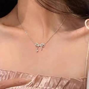 Design You Rose Gold Infinity Shape Tachonado Regalo de mujer Promesa de cumpleaños Regalo de belleza Piedra preciosa de jade natural Efecto de cambio de color - Product Image 3